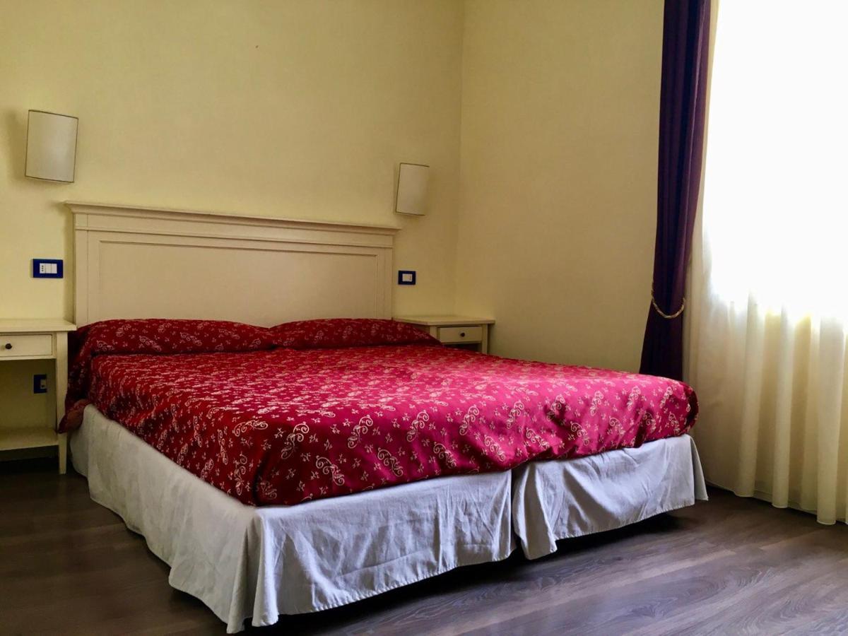 Villa Romantica Hotel Limone sul Garda Exterior foto